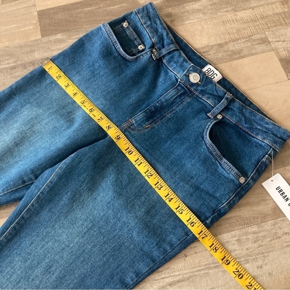 Bdg Low Rise Flare Denim Jean NWT 29 studded pockets - Picture 8 of 16